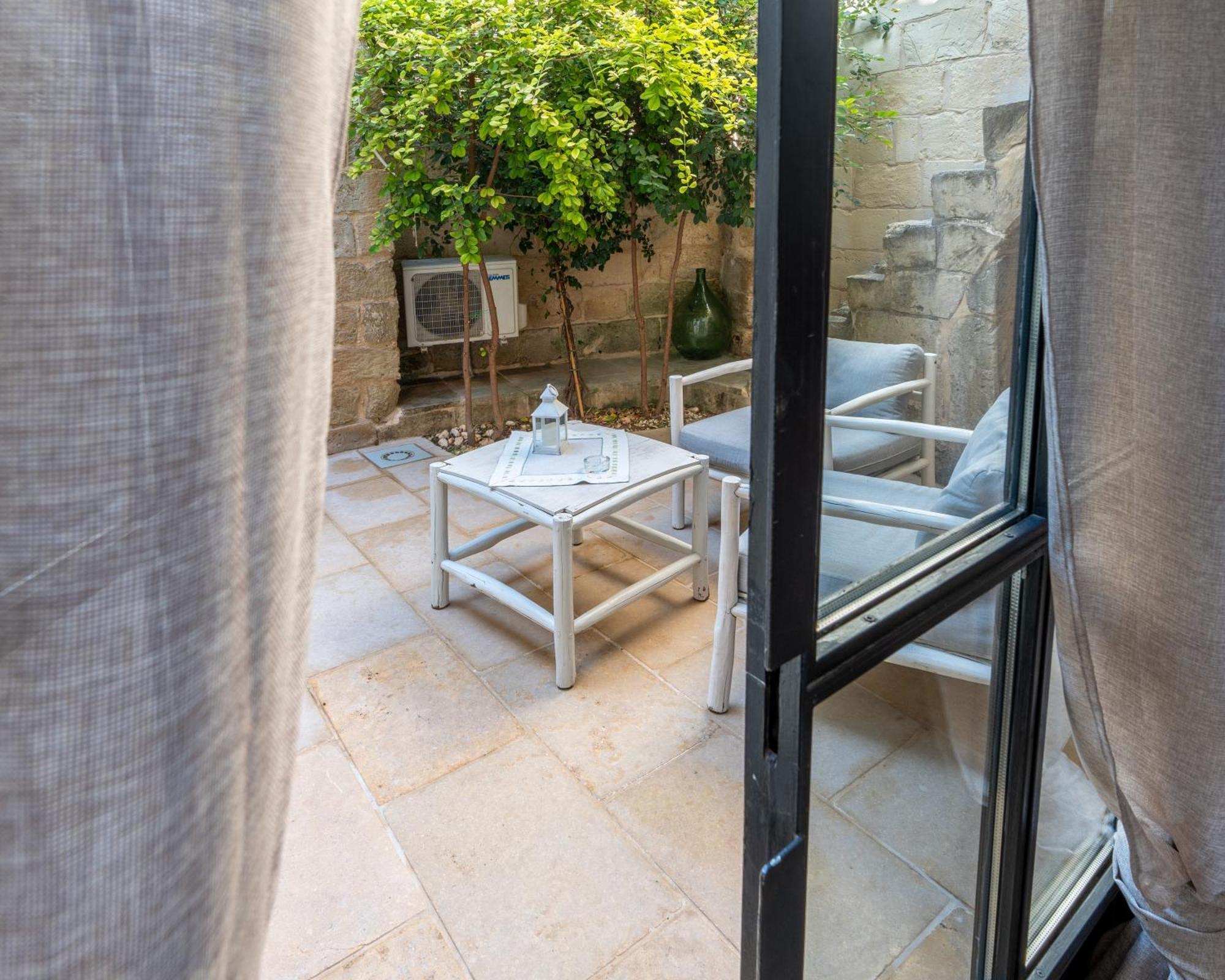 Bed and Breakfast La Dimora Delle Grazie Сан-Чезарио-ди-Лечче Экстерьер фото
