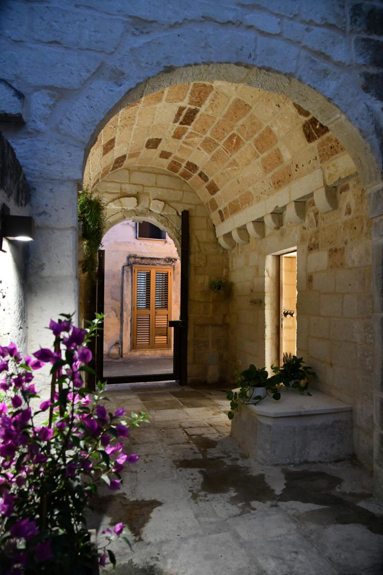 Bed and Breakfast La Dimora Delle Grazie Сан-Чезарио-ди-Лечче Экстерьер фото